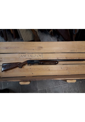 WINCHESTER SUPER X MODEL 1 12/70 ITSELAT KERTATULI KÄYT HAULIKKO